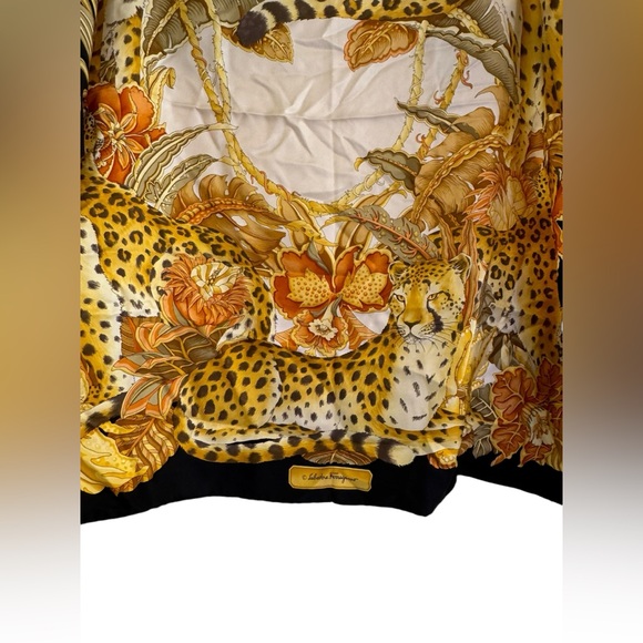 Salvatore Ferragamo Animal Print 100% Silk Scarf - Picture 4 of 6